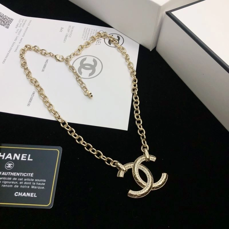Vibrant Chanel Necklaces 230365