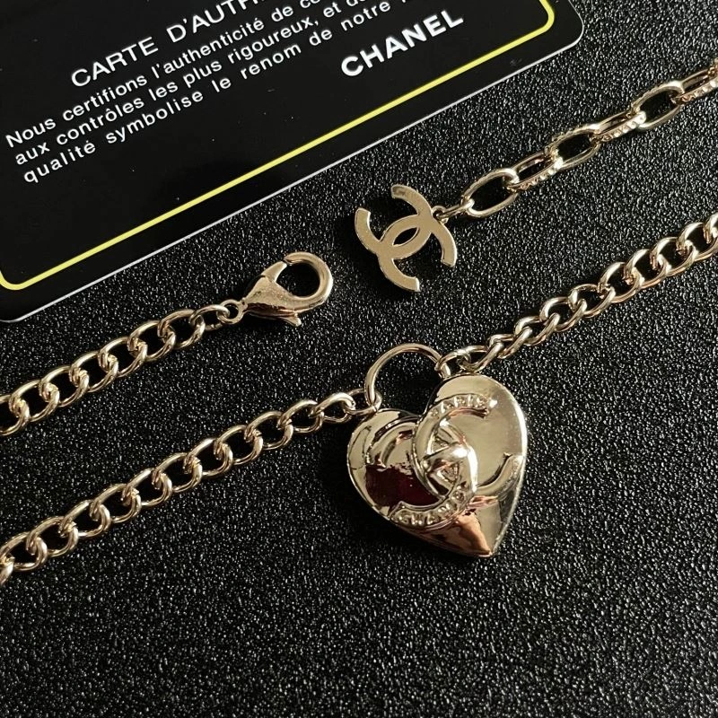 Resilient Chanel Necklaces 230385