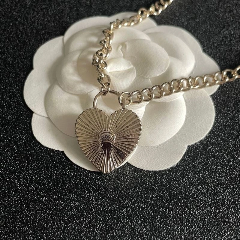 Resilient Chanel Necklaces 230385