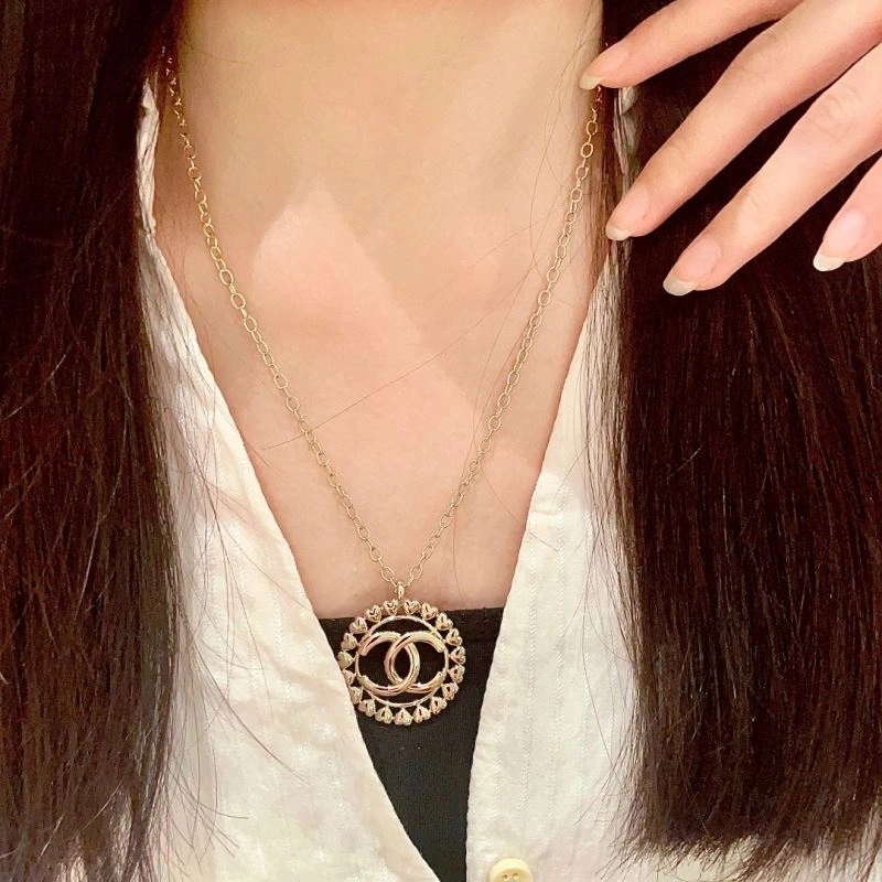 Chanel Necklaces Fashionable 230372
