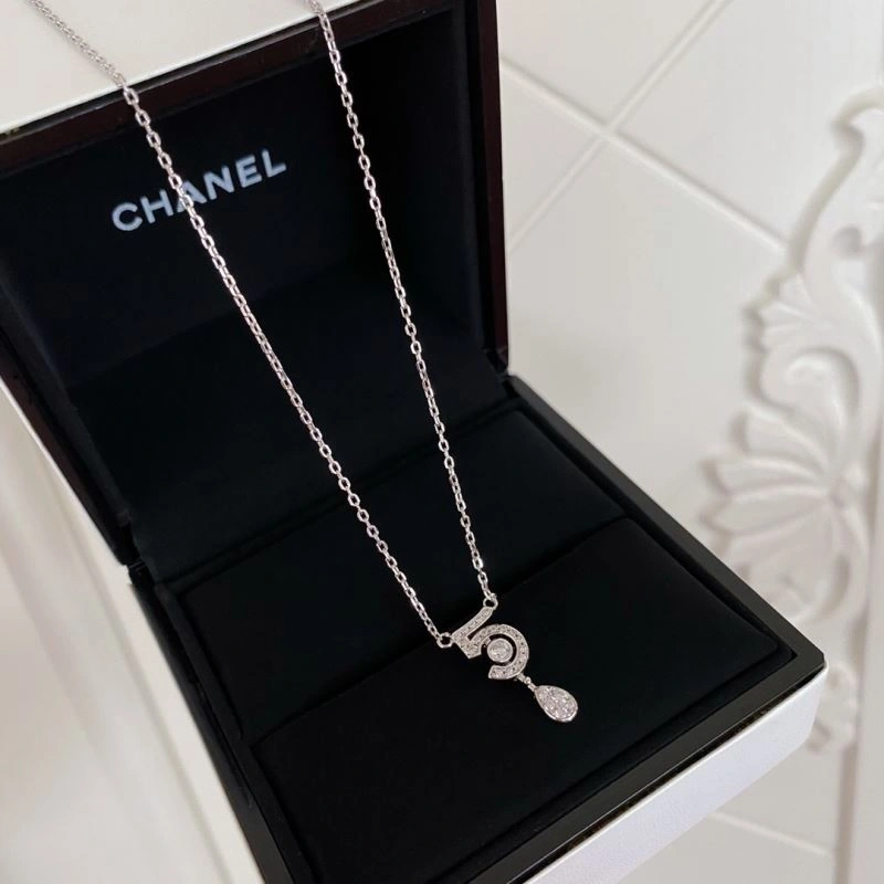 Bold Chanel Necklaces 232122