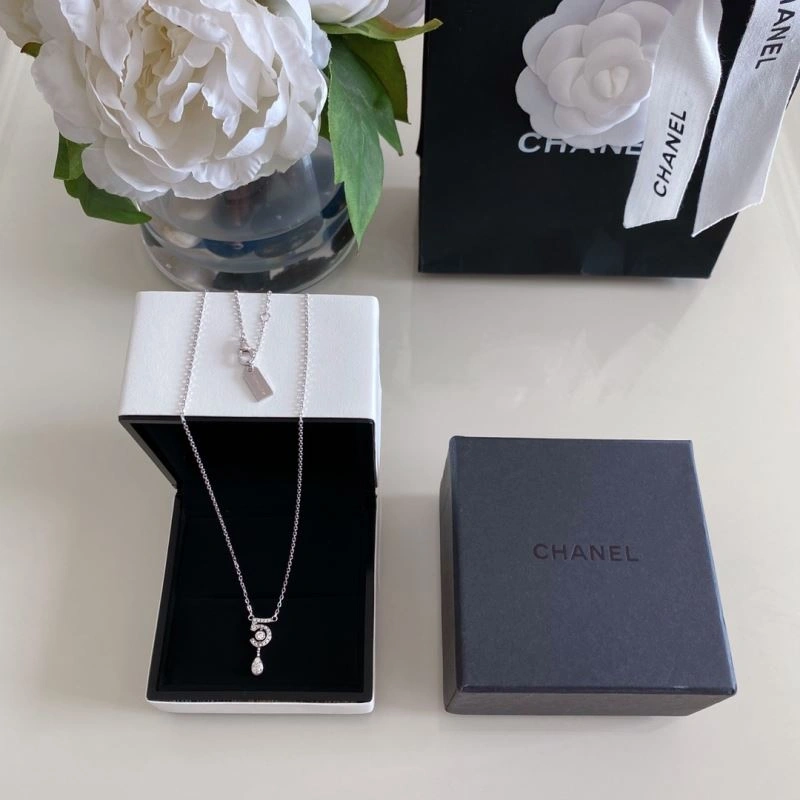 Bold Chanel Necklaces 232122