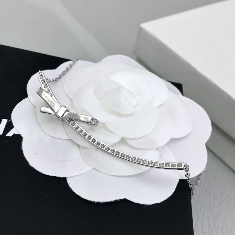 Chanel Necklaces ModernLook 232077