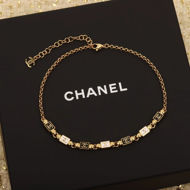 Minimalist Chanel Necklaces 232088