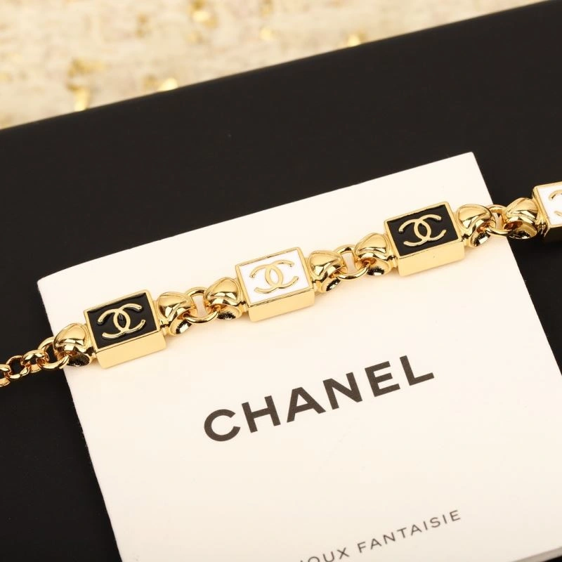 Minimalist Chanel Necklaces 232088