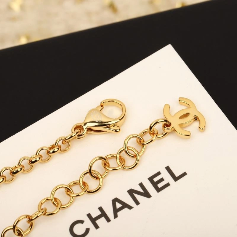 Minimalist Chanel Necklaces 232088