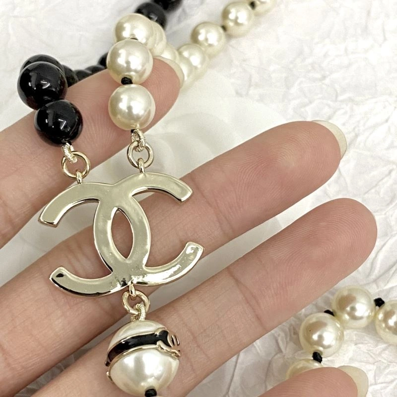 Chanel Necklaces Sleek 232061