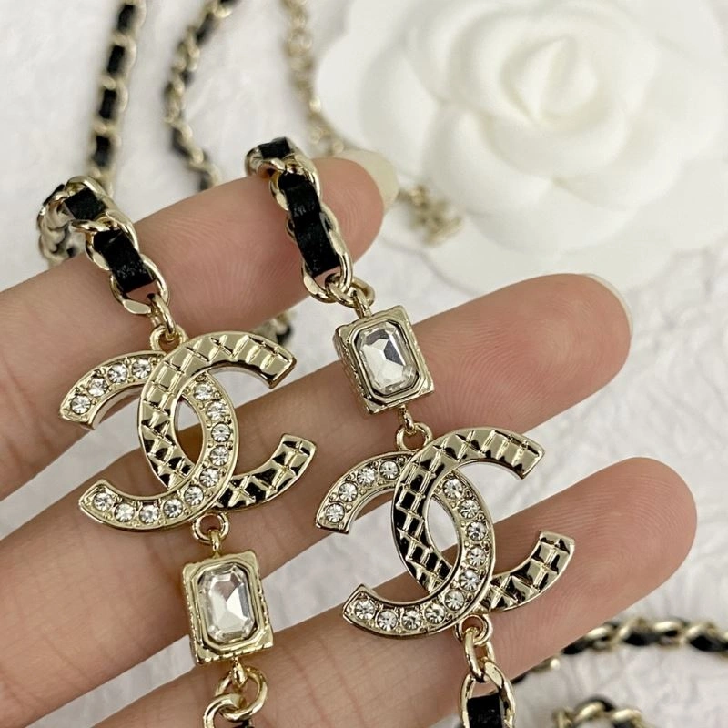 Chanel Necklaces Compact 232038