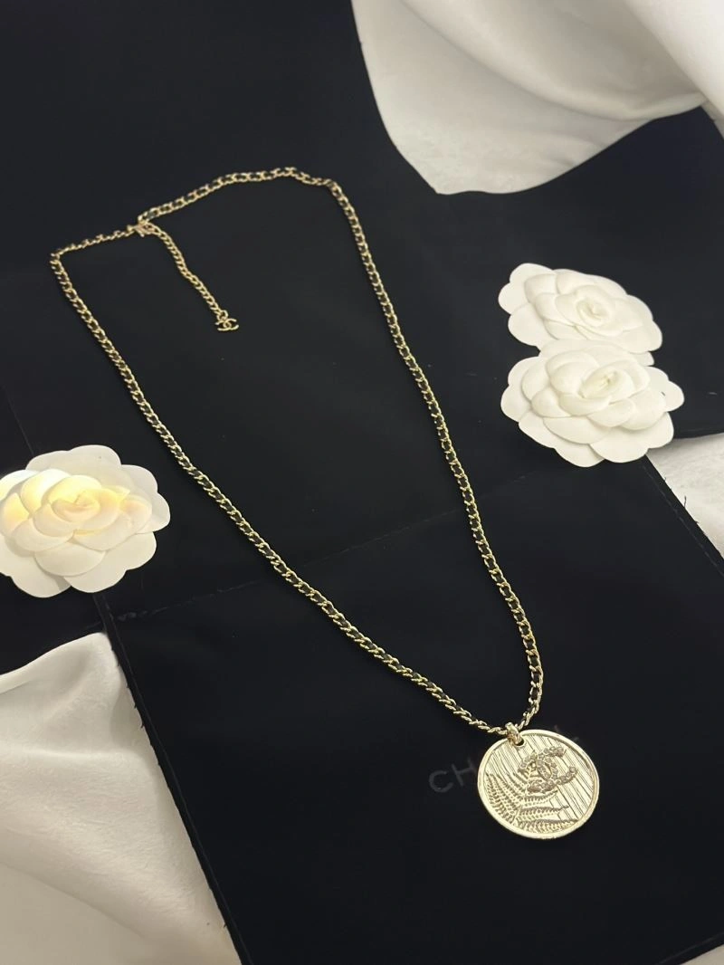 Chanel Necklaces SmoothTexture 232040