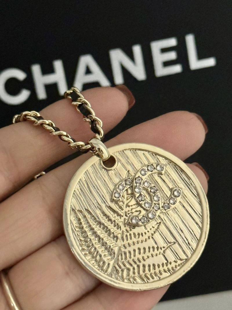 Chanel Necklaces SmoothTexture 232040