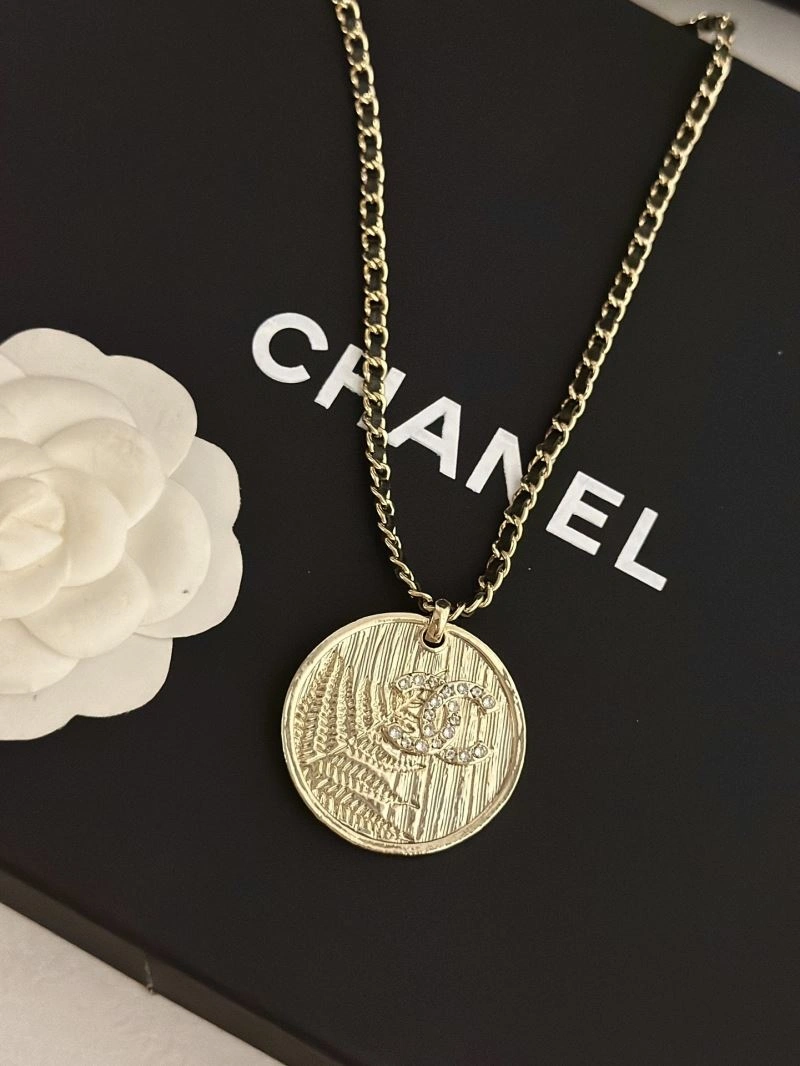 Chanel Necklaces SmoothTexture 232040