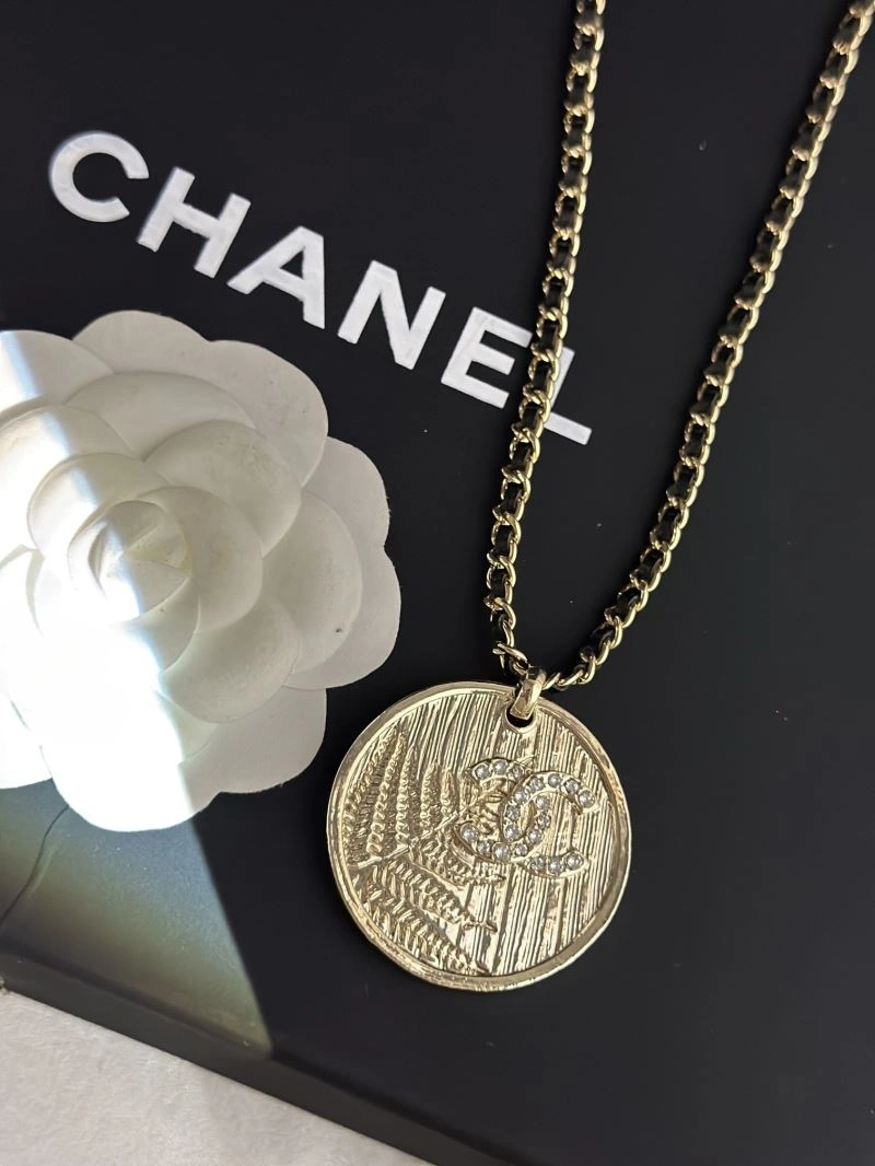 Chanel Necklaces SmoothTexture 232040