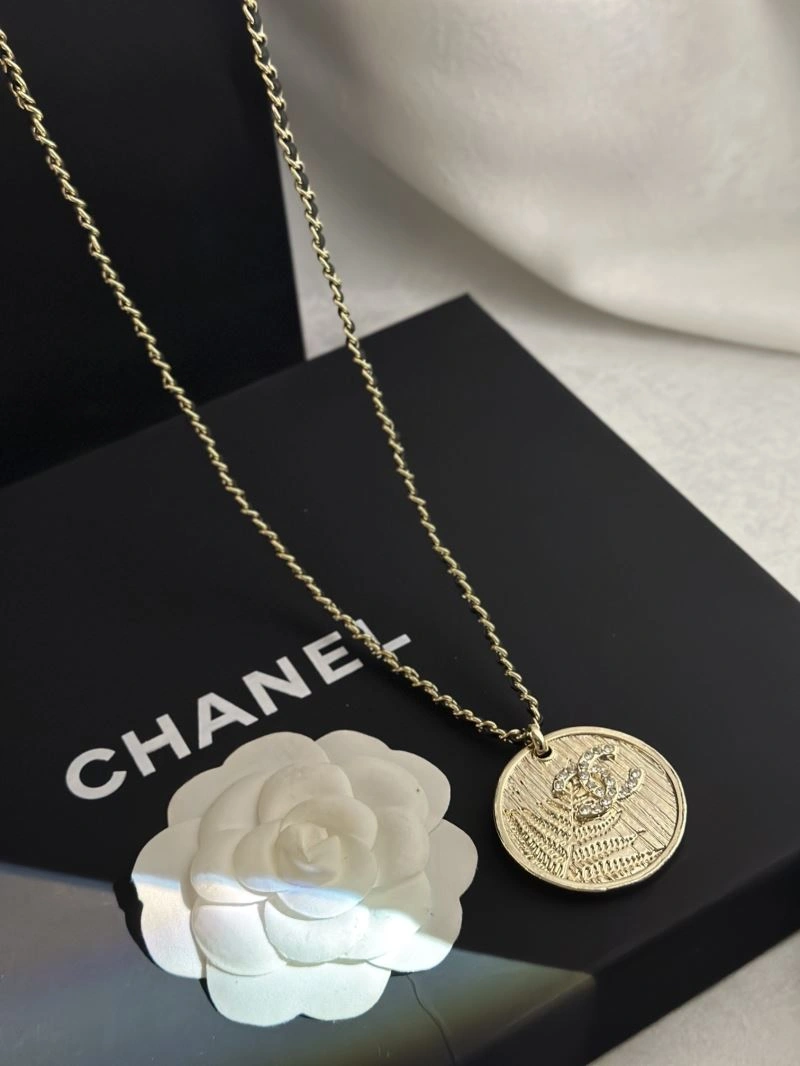 Chanel Necklaces SmoothTexture 232040