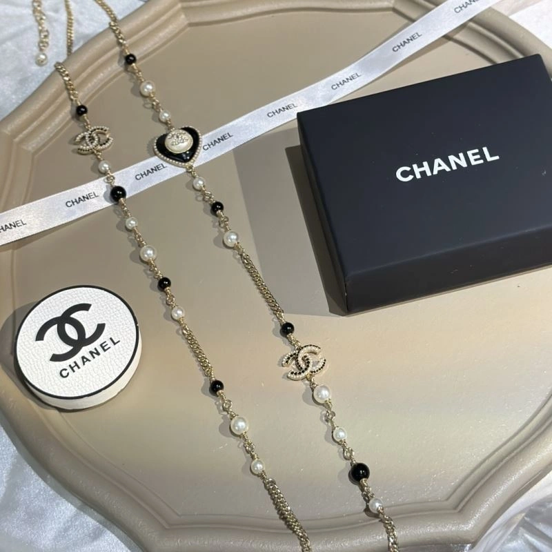 Contemporary Chanel Necklaces 232039