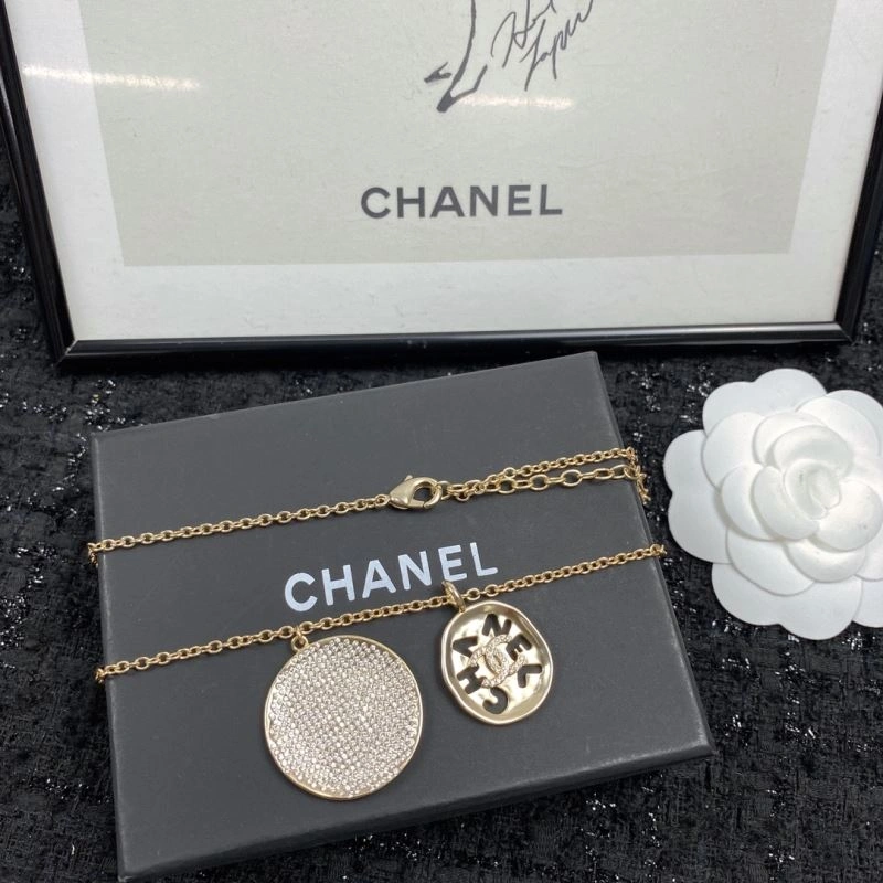 Minimalist Chanel Necklaces 232072