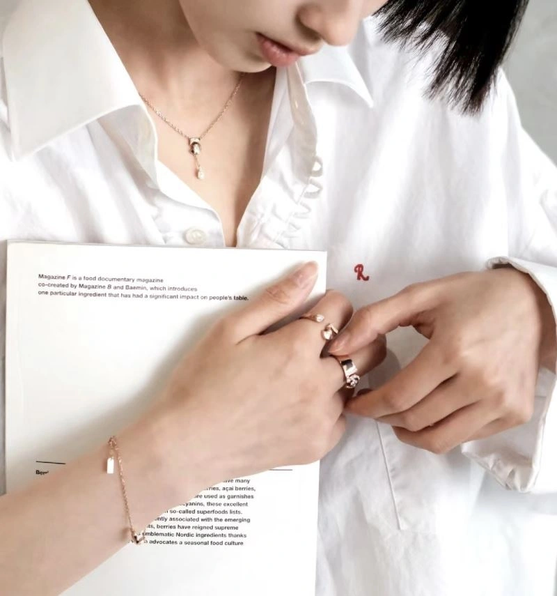 WellDesigned Chanel Necklaces 232011