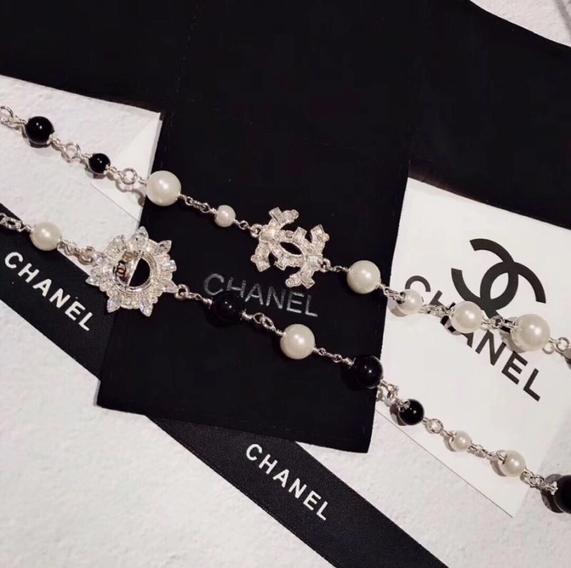 Classic Chanel Necklaces 232057
