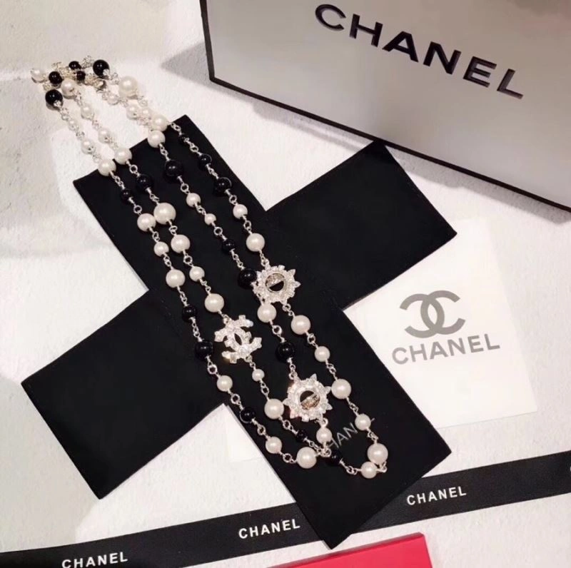Classic Chanel Necklaces 232057