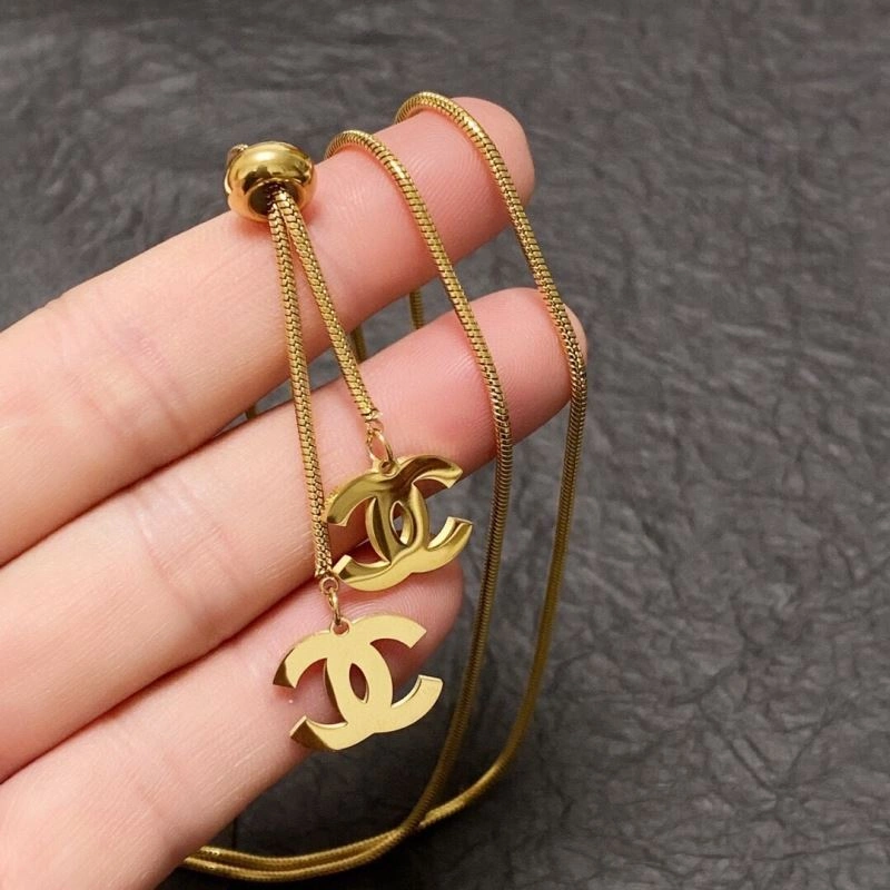 Supportive Chanel Necklaces 231994