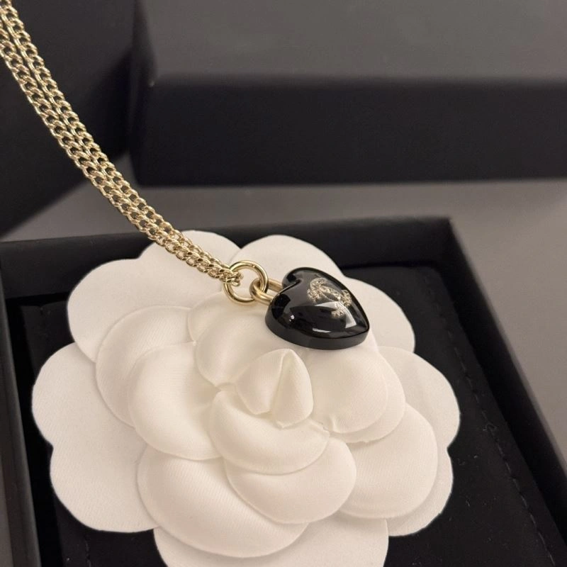 Chanel Necklaces Breathable 231984