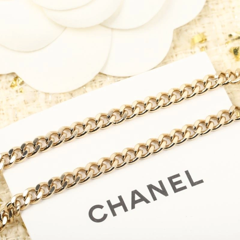 Chanel Necklaces Functional 231982