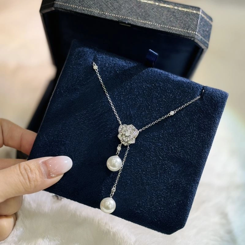 Refined Chanel Necklaces 231706