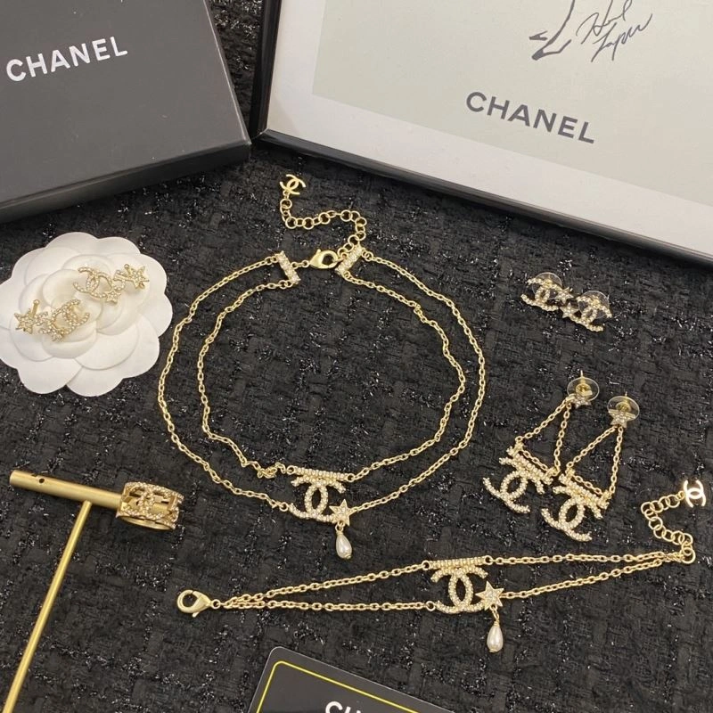 Premium Chanel Necklaces 231539