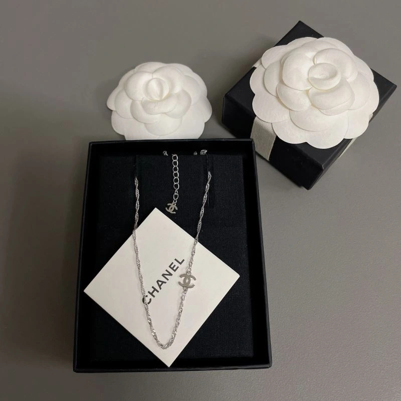 Chanel Necklaces Effortless 231560