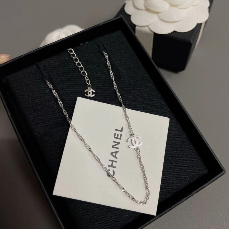 Chanel Necklaces Effortless 231560