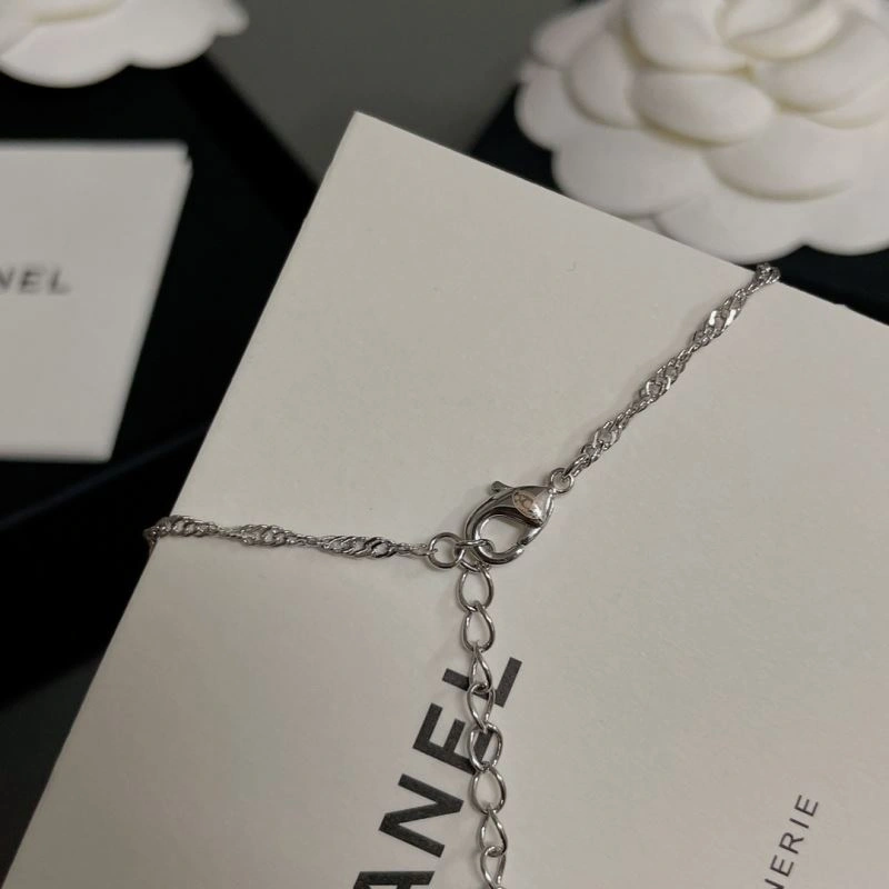 Chanel Necklaces Effortless 231560