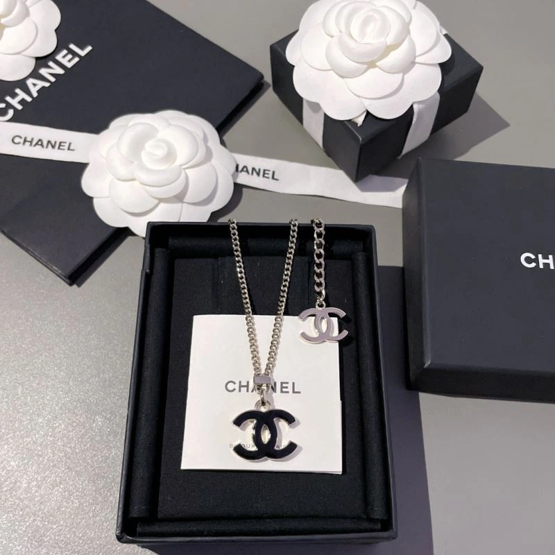 Chanel Necklaces Contemporary 231544