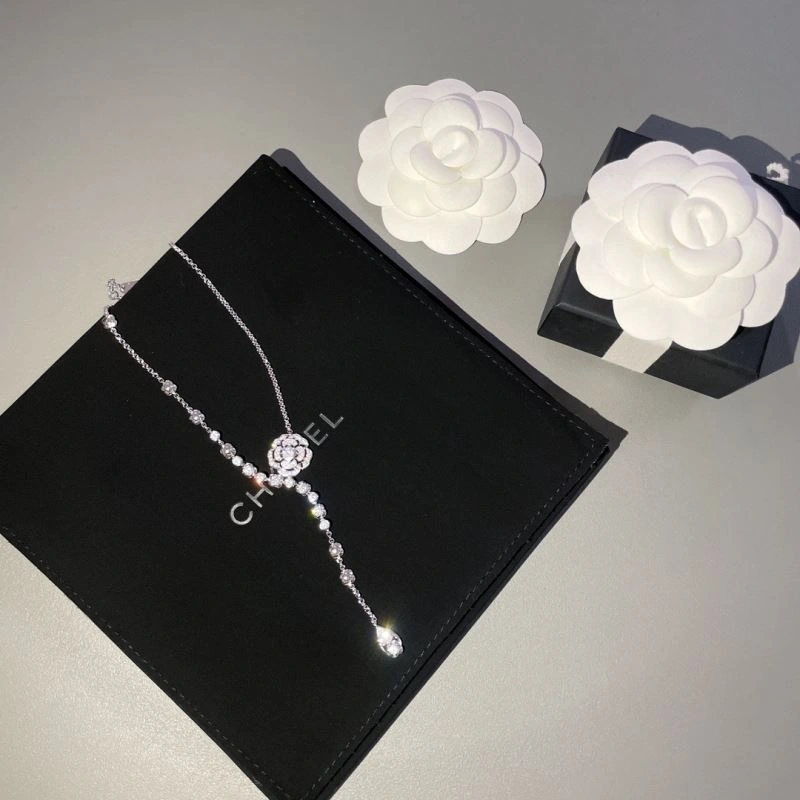 Timeless Chanel Necklaces 231575