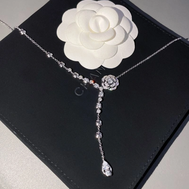 Timeless Chanel Necklaces 231575