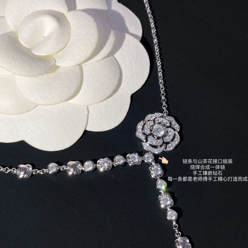 Timeless Chanel Necklaces 231575