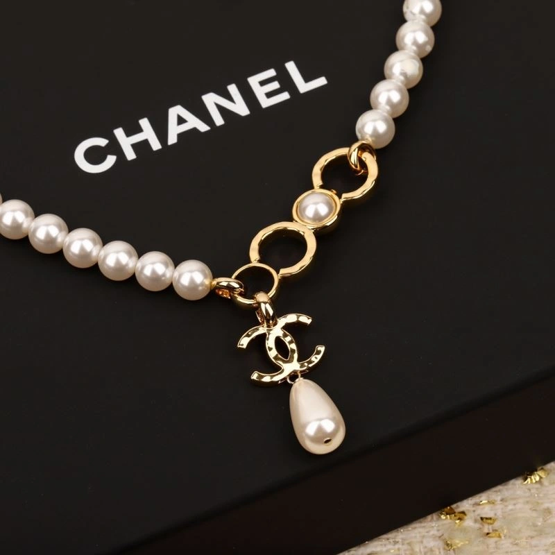 Affordable Chanel Necklaces 231550