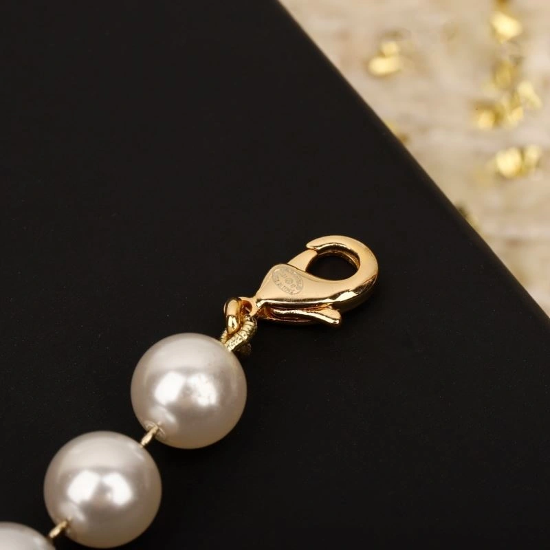 Affordable Chanel Necklaces 231550