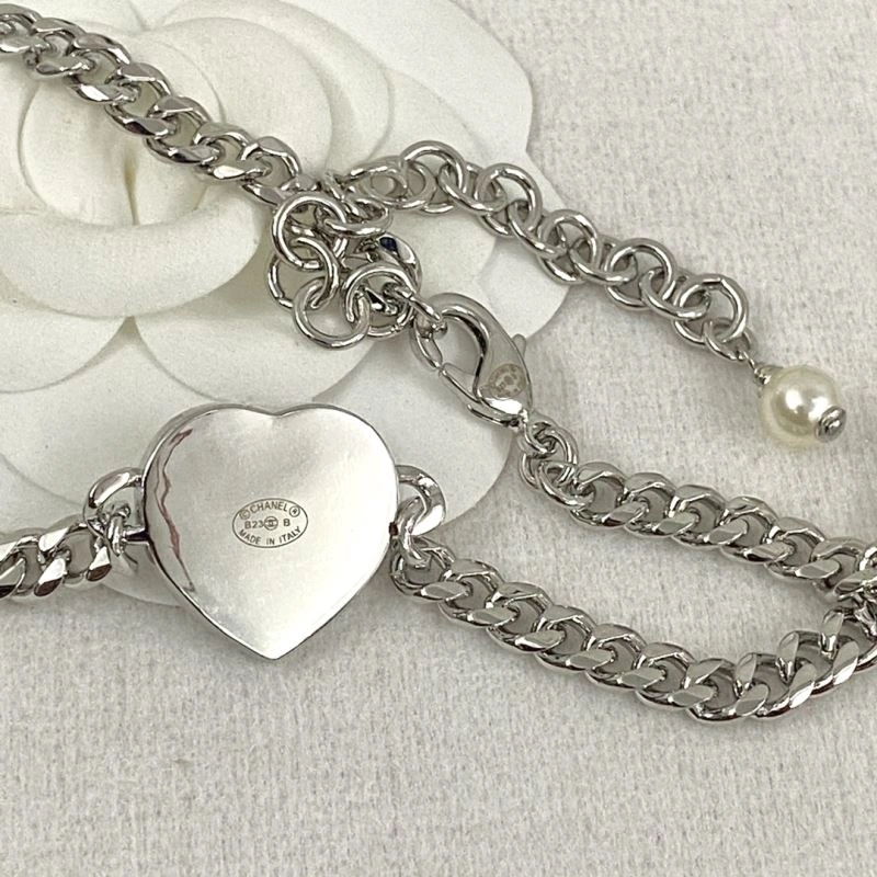 Supportive Chanel Necklaces 231588