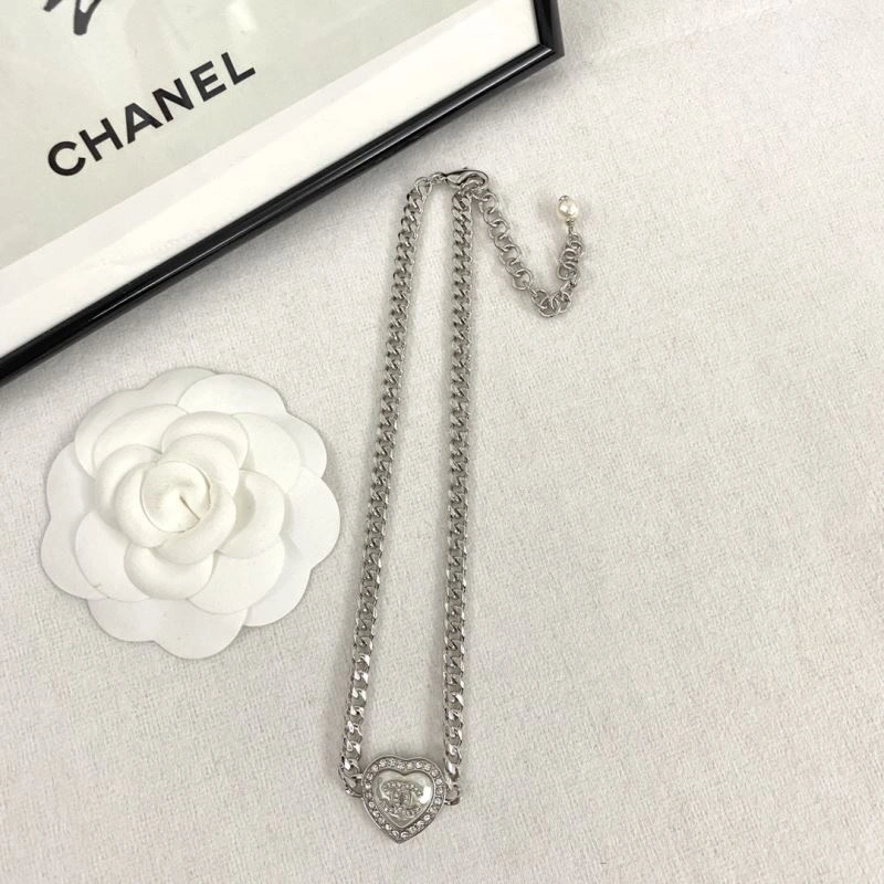 Supportive Chanel Necklaces 231588