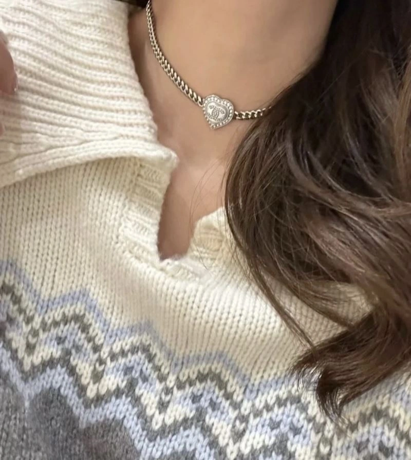 Supportive Chanel Necklaces 231588