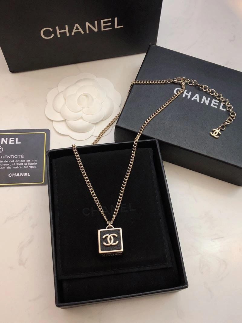 Chanel Necklaces Youthful 231552