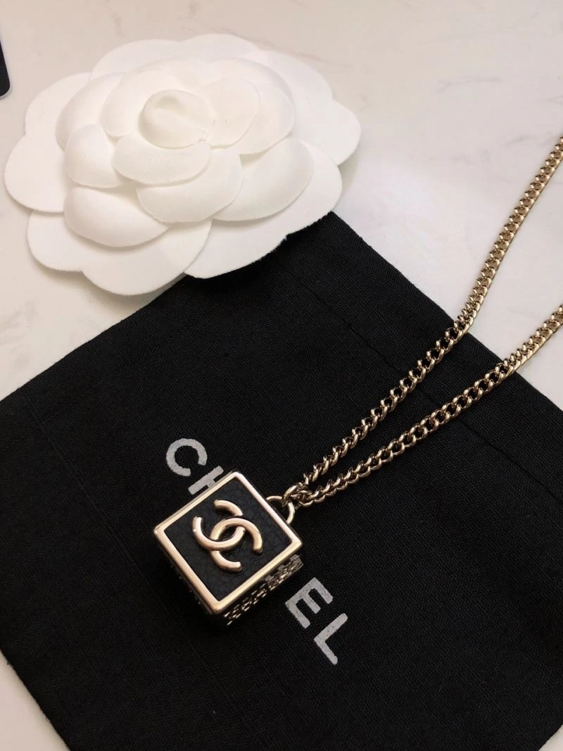 Chanel Necklaces Youthful 231552