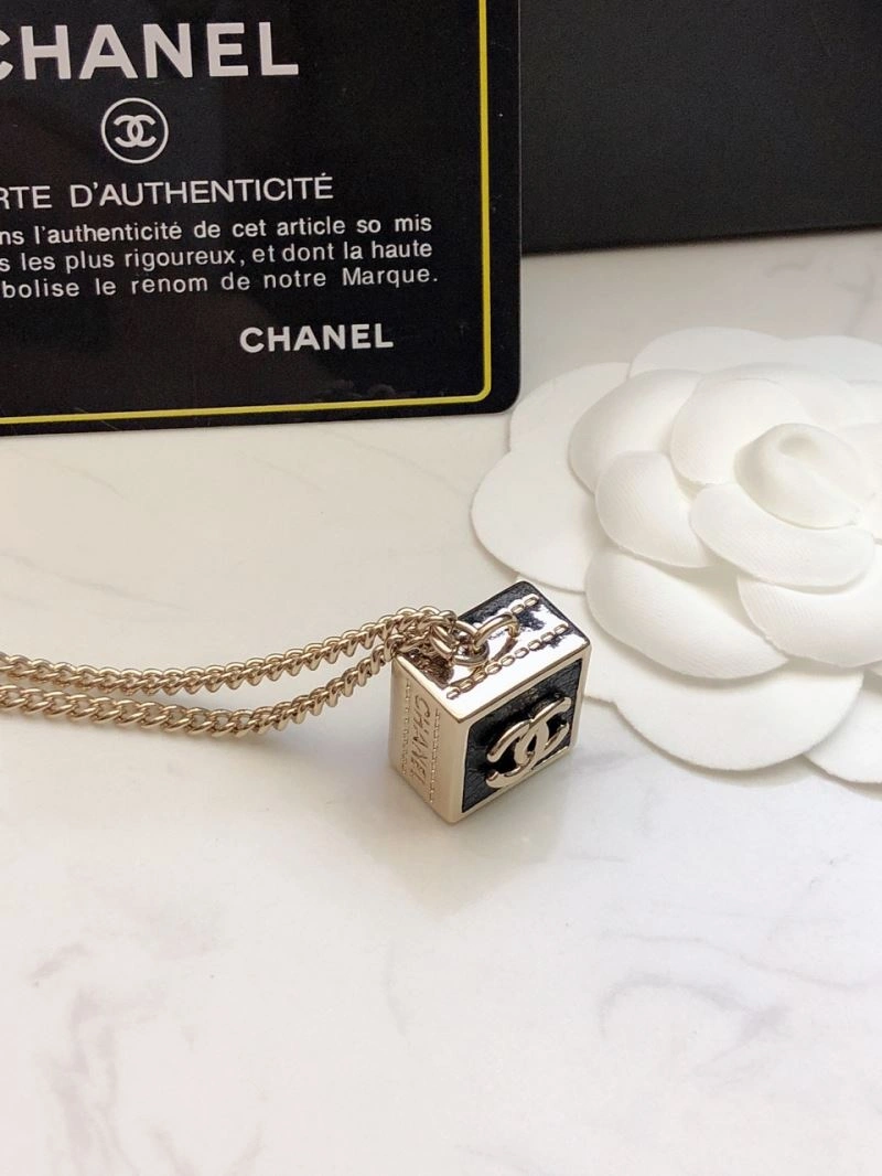 Chanel Necklaces Youthful 231552