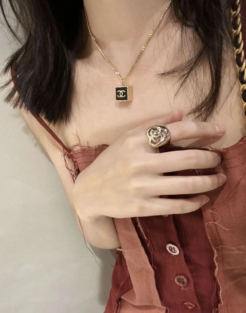 Chanel Necklaces Youthful 231552