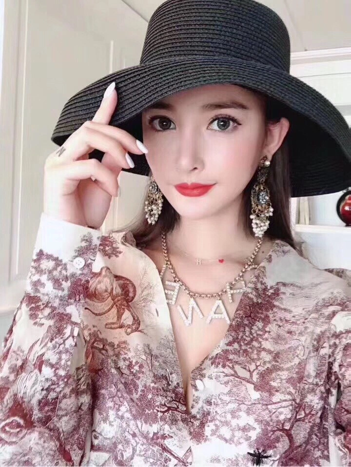 Chanel Necklaces Versatile 231504