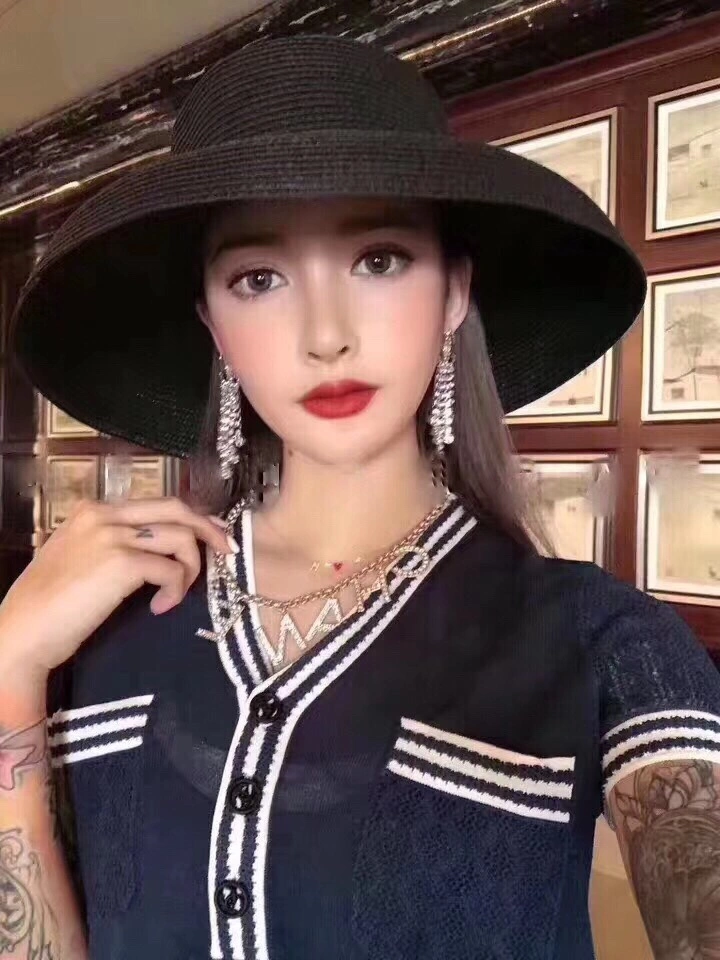 Chanel Necklaces Versatile 231504
