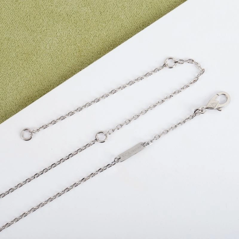UrbanStyle Chanel Necklaces 231486