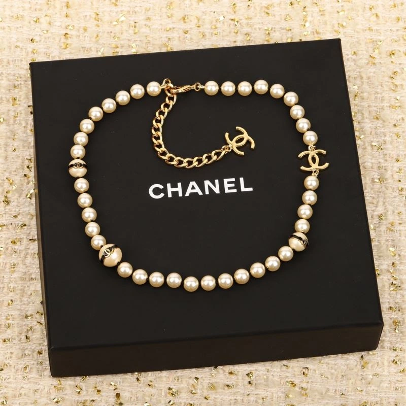 Minimalist Chanel Necklaces 231518