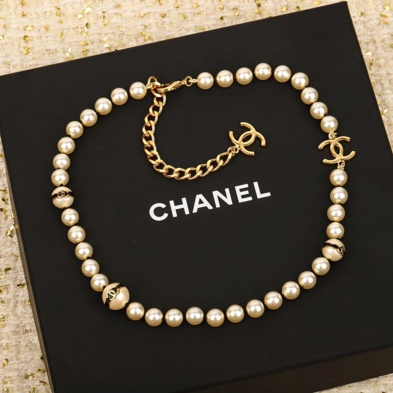 Minimalist Chanel Necklaces 231518