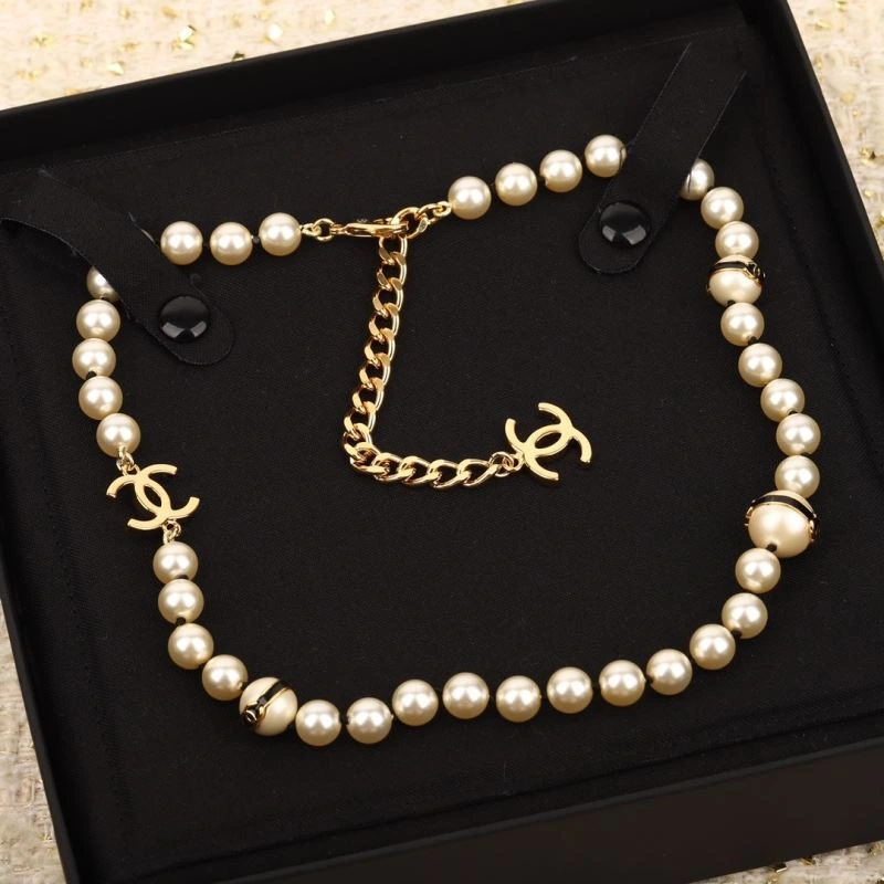 Minimalist Chanel Necklaces 231518