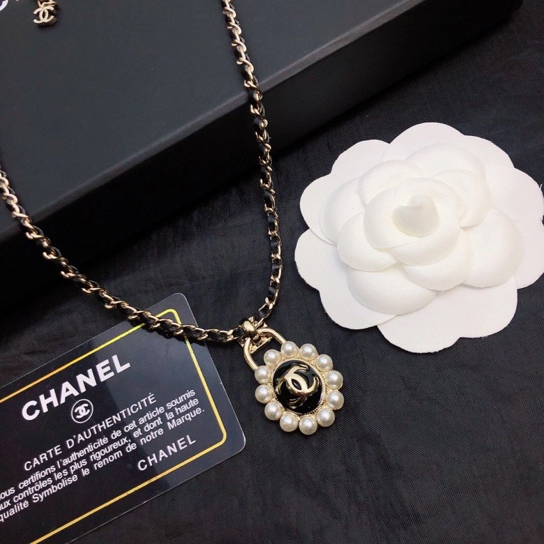 FashionForward Chanel Necklaces 231490